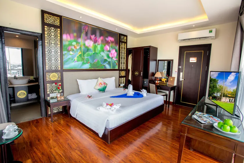 Thanh Lich Hue Hotel - Image 1