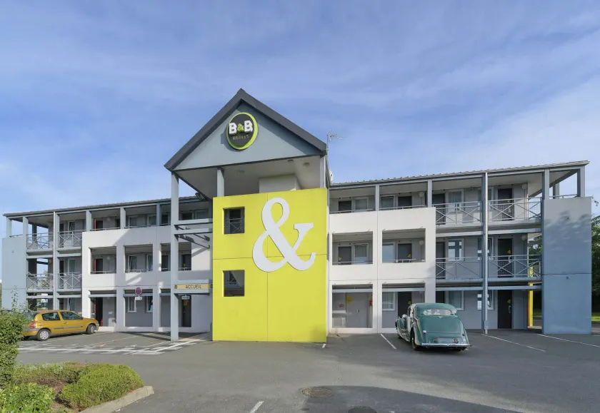 B&B HOTEL Alencon Nord - Image 1