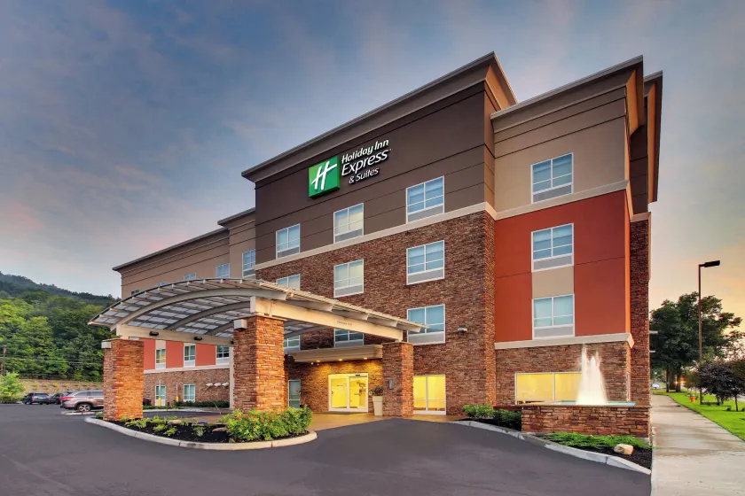 Holiday Inn Express & Suites Ithaca by IHG - Image 1