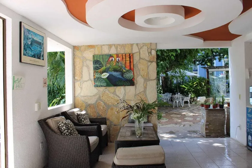 Hotel Cañada Internacional - Image 1