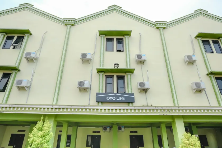OYO Life 2508 Alba Suites Homestay Syariah - Image 1