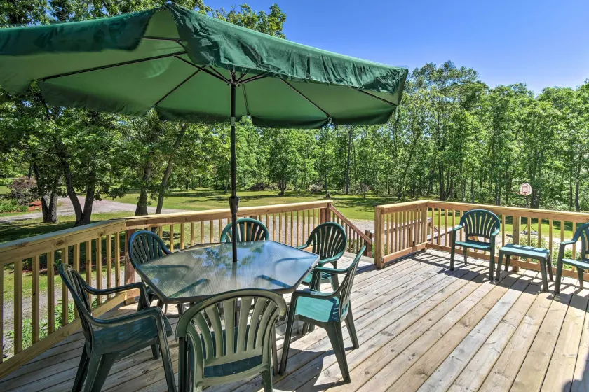 People and Paws Vacation Home by Wisconsin Dells! - Image 1