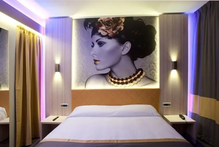 Hotel Camelia - Image 1