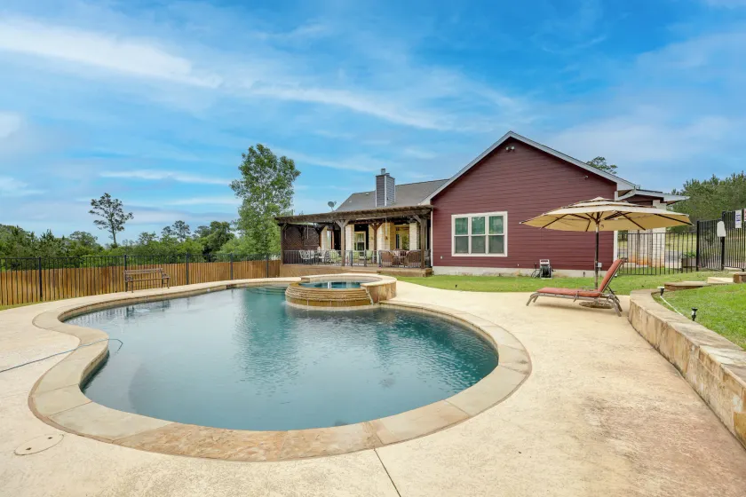 Pool & Hot Tub in Sunny Smithville Getaway! - Image 1