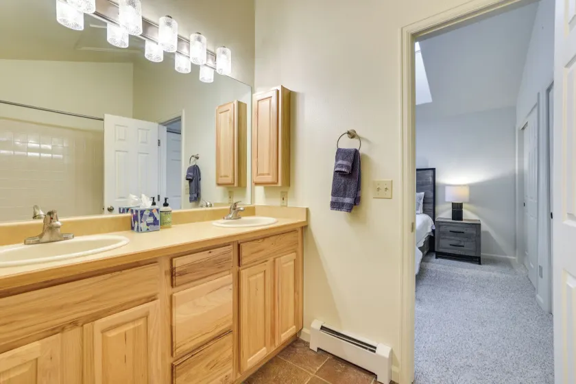 Copper Mtn Resort Duplex w/ Golf Course Views! - Interior