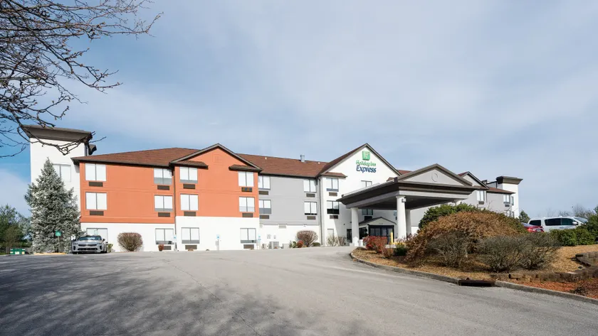Holiday Inn Express Hotel & Suites Knoxville-North-I-75 Exit 112 by IHG - Image 1