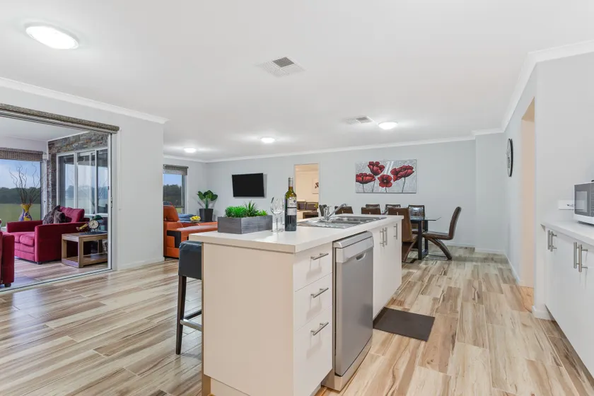 Bulla Hill Villas- Melbourne Airport - Image 1