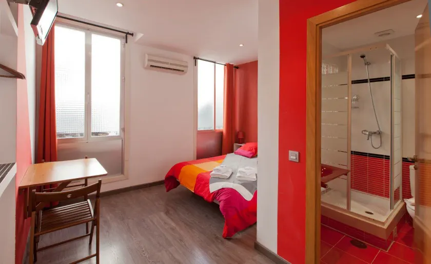 Hostal Abril Madrid - Image 1