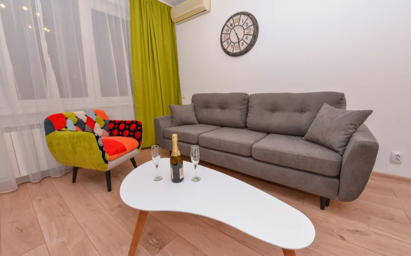 Athene - One Bedroom - Next to Victoria Avenue and Cismigiu Gardens - Image 1