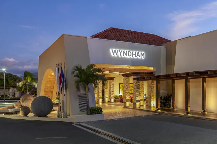 Wyndham San Jose Herradura - Image 1