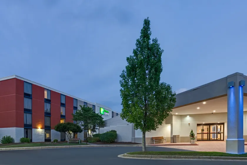 Holiday Inn Express Wilkesboro By IHG - Image 1