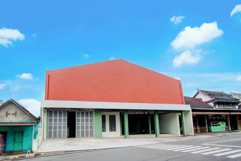 OYO 95130 Poerto Lemon Guest House - Image 1