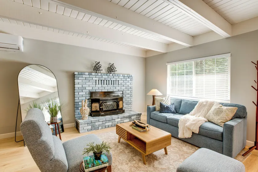 Luxury Cabin in Budget -Hot Tub -Apple Hills-Tahoe - Image 1