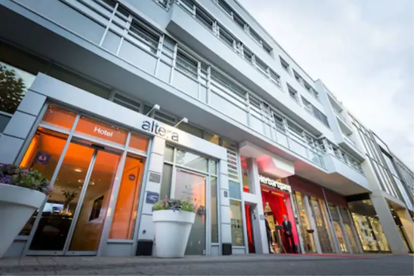 Altera Hotel - Image 1