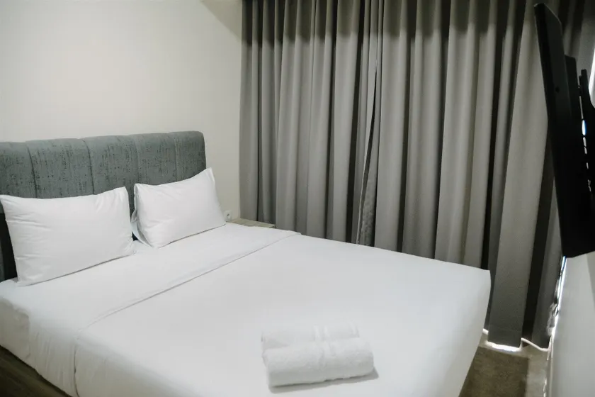2BR Deluxe and Modern Menteng Park Apartment By Travelio - Image 1