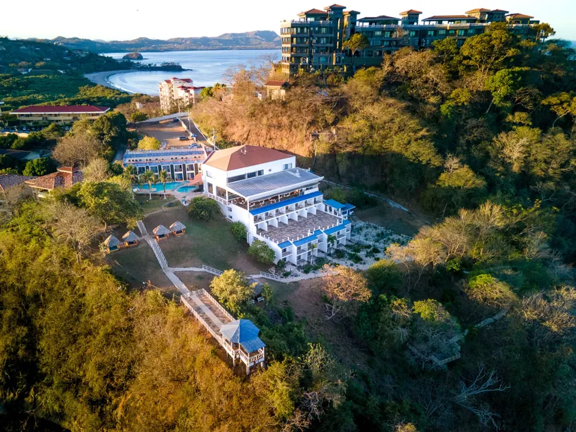 Dunama Ocean View Hotel - Image 1