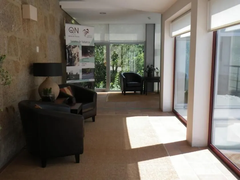 Hotel Rural Quinta de Novais - Siddeområde i lobbyen