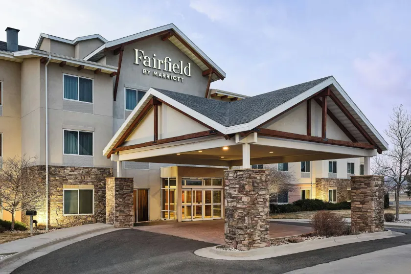 Fairfield Inn and Suites by Marriott Laramie - Image 1