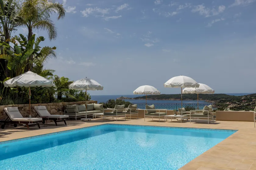 Résidence Omigna, Spacious Luxury Apartments, 2 bedrooms, sea view, heated pool, gym, calm, free private parking, free electric vehicle charging, Cargese, Corse du Sud - Image 1