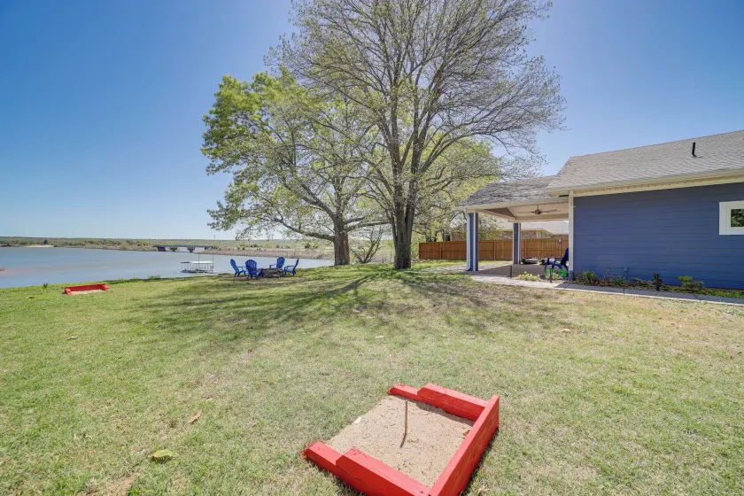 Lakefront Eufaula Cabin w/ Fire Pit & Private Dock - Image 1