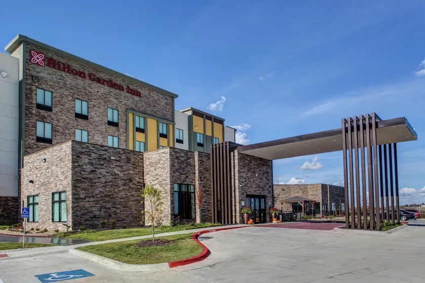 Hilton Garden Inn Topeka - Image 1