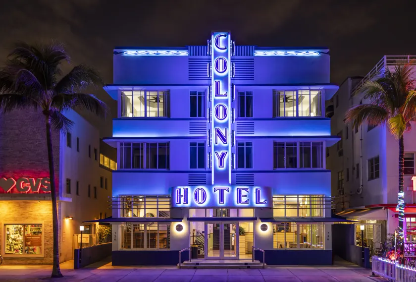 Colony Hotel - Image 1