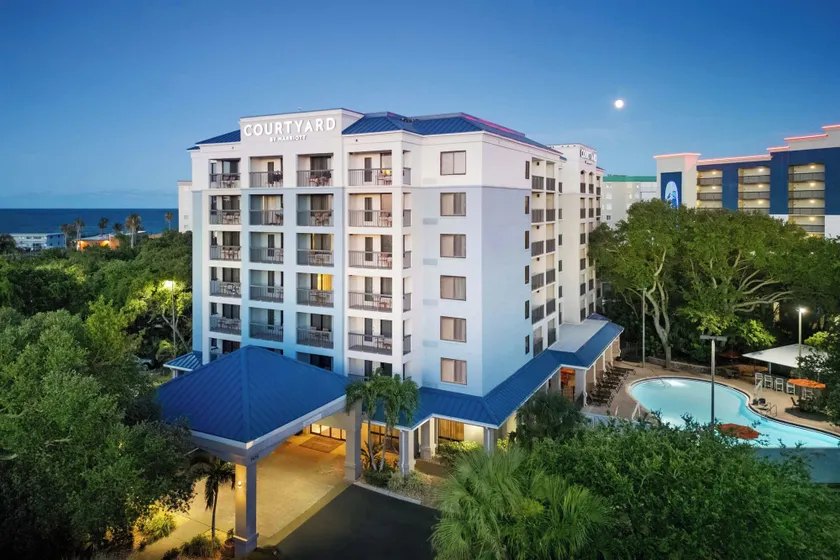 Courtyard by Marriott Cocoa Beach Cape Canaveral - Image 1