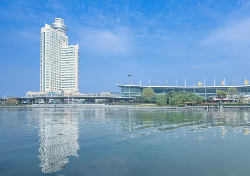 Shu Guang International Hotel - Image 1