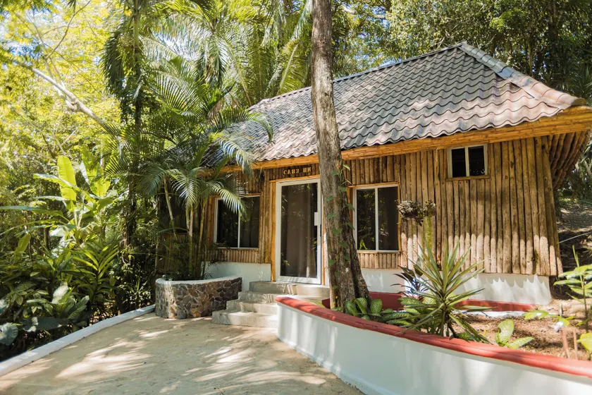Falling Leaves Lodge - Image 1