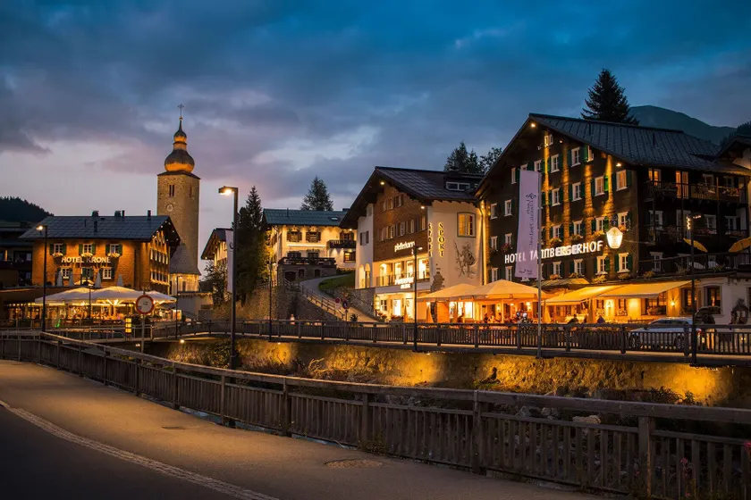 Hotel Tannbergerhof im Zentrum von Lech - Image 1