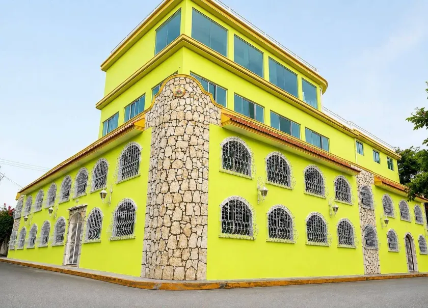HOTEL ESMERALDA - Image 1