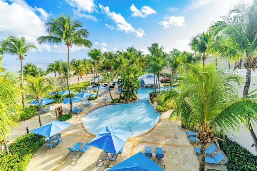 Courtyard by Marriott Isla Verde Beach Resort - Image 1