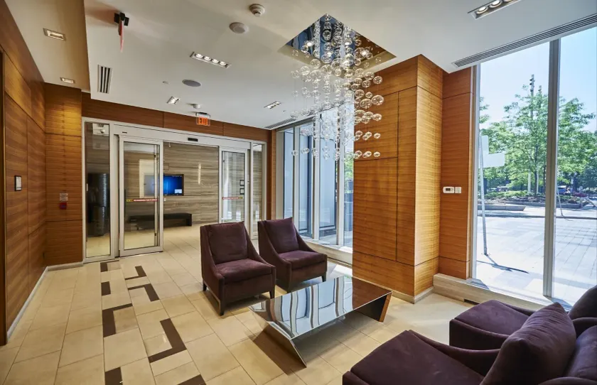 Central City Suites with Free Parking - Lobby