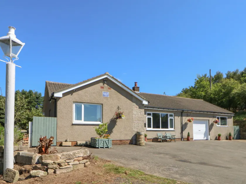 Bankwell Cottage - Image 1