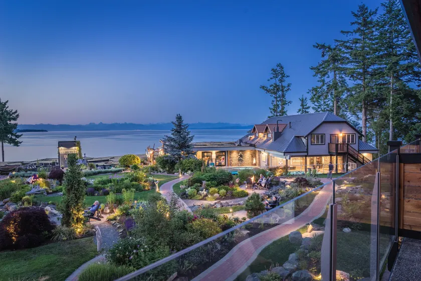 Kingfisher Pacific Resort and Spa - Image 1