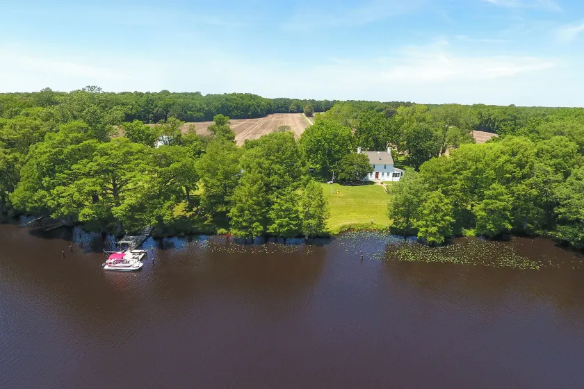 Private, Exclusive, Historic Pocomoke River Estate - Image 1