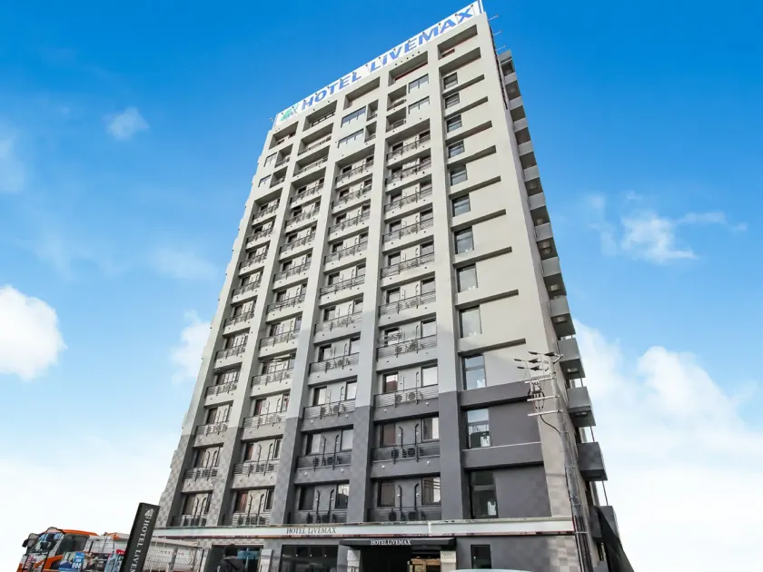 HOTEL LiVEMAX PREMIUM Himejieki-Minami - Image 1
