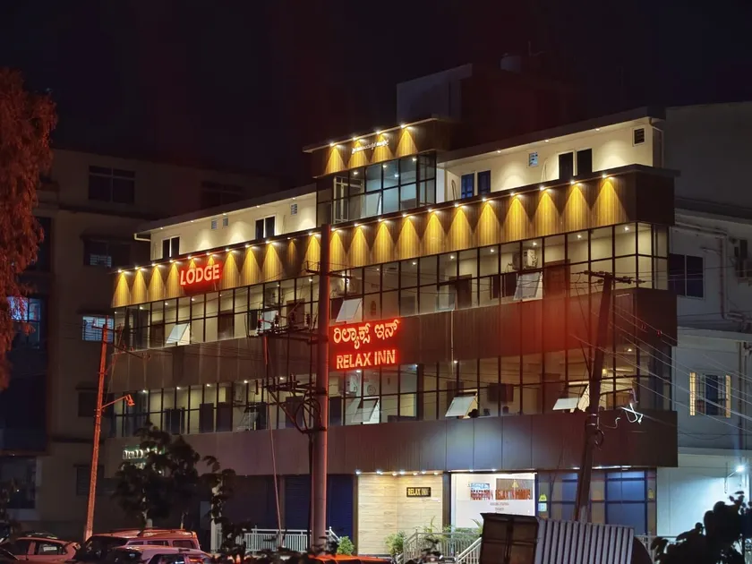 Hotel Relax inn - Image 1