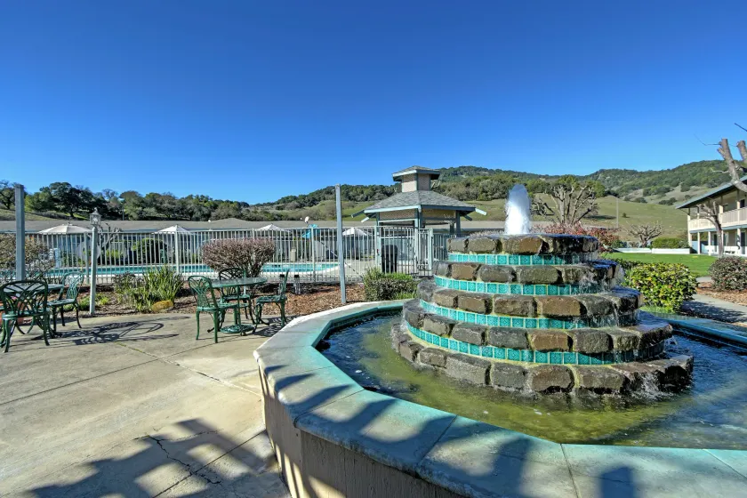 Days Inn by Wyndham Novato/San Francisco - Image 1