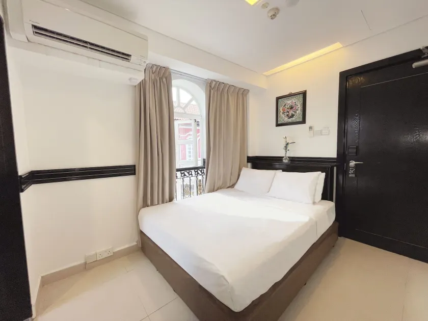 The Snooze Hotel Marine Parade - Image 1