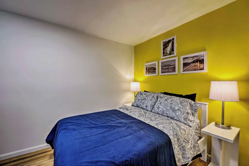 Central & Contemporary NJ Condo: Steps to Shore! - Innenbereich
