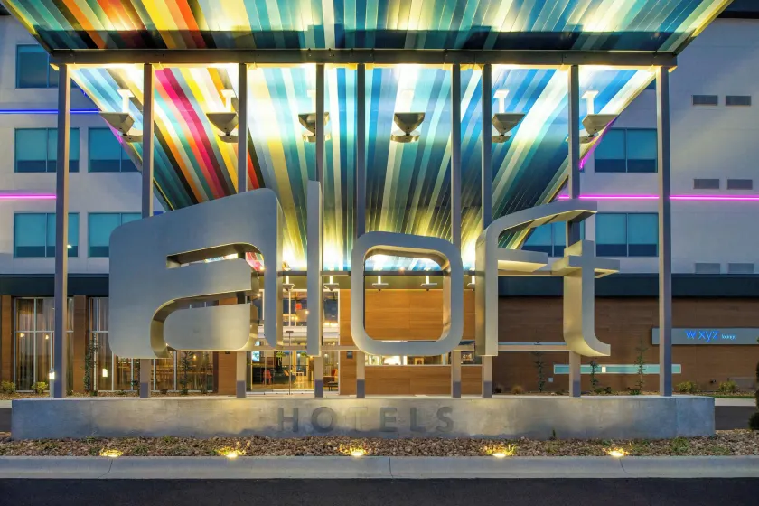 Aloft by Marriott North Kansas City - Image 1