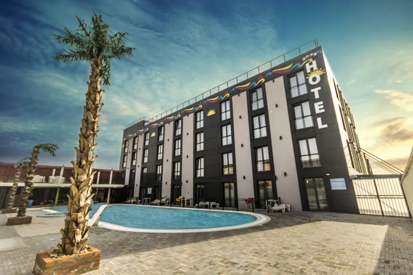 Hollywoodland Wellness & Spa Hotel - Image 1