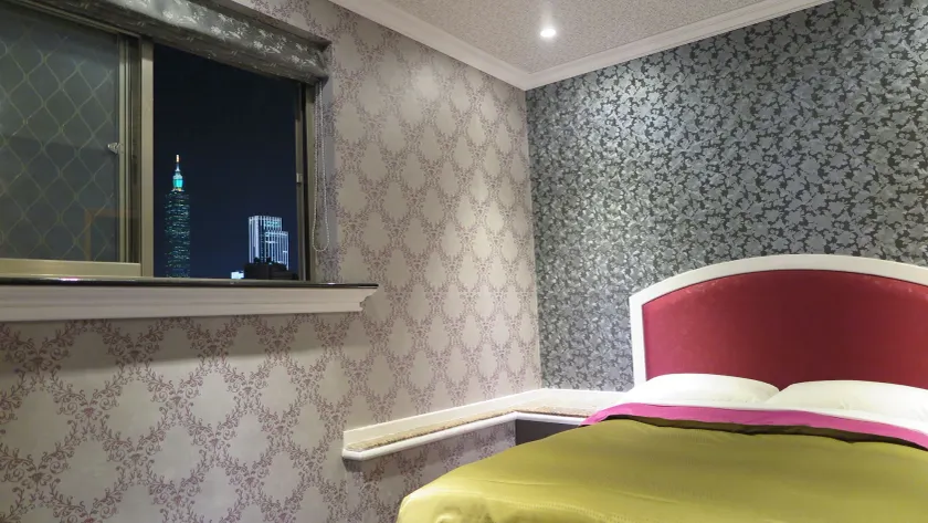 Nice Hotel - Image 1