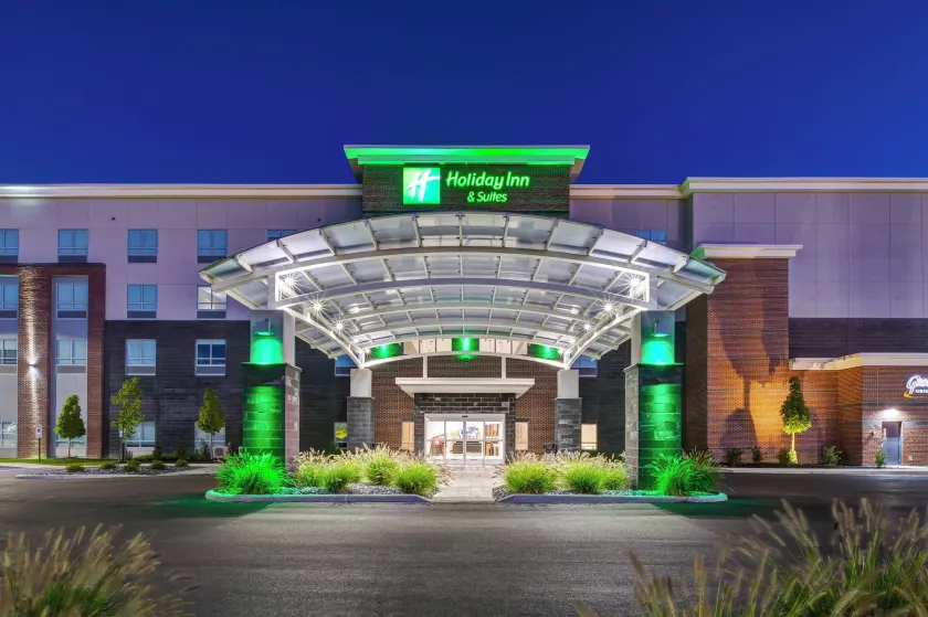 Holiday Inn & Suites - Toledo Southwest - Perrysburg by IHG - Image 1
