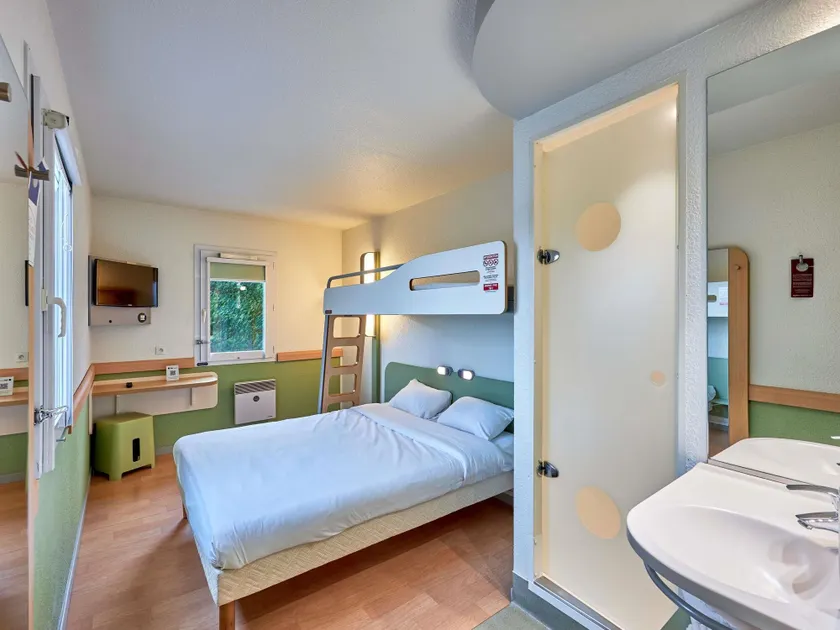 ibis budget Lisieux - Image 1