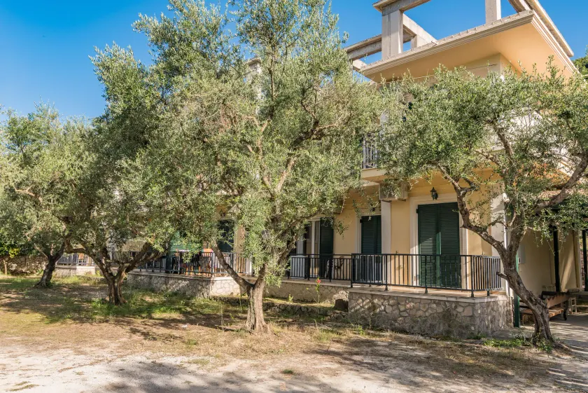 Allegro Studios & Apartments - Image 1