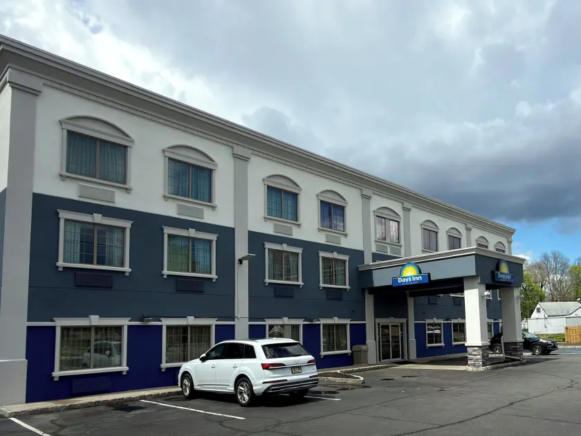 Days Inn by Wyndham Budd Lake - Image 1
