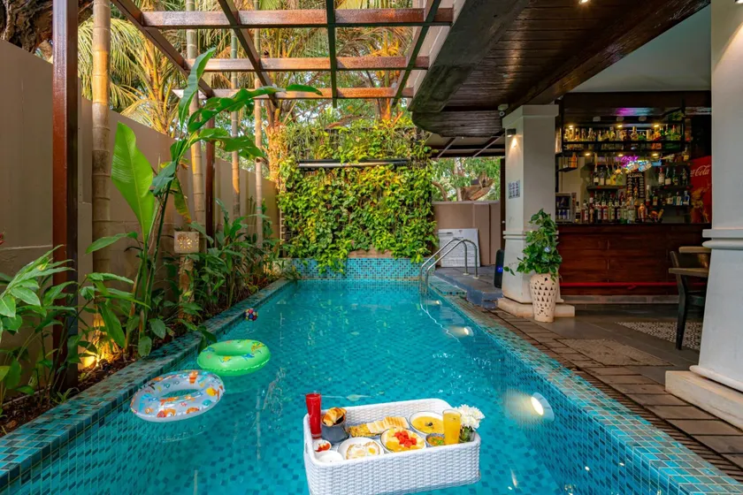 Riva Gold Coast - Image 1