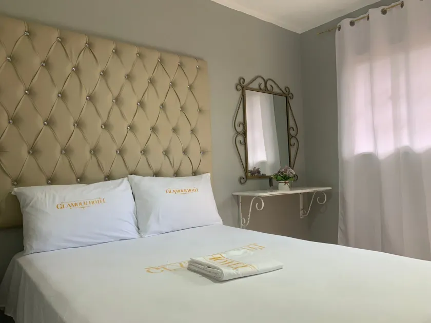 Glamour Hotel - Image 1
